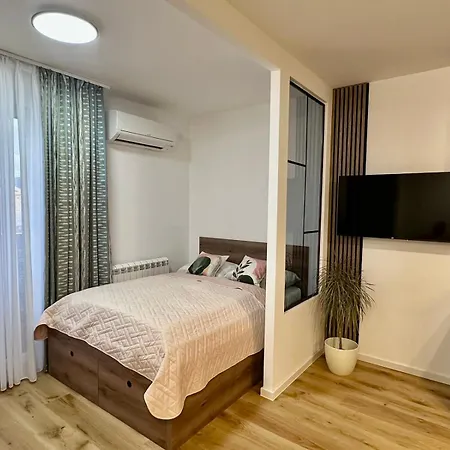 Stan Na Dan - Nika Studioapp Istocno Sa Garazom *