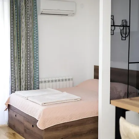 Apartamento Stan Na Dan - Nika Studioapp Istocno Sa Garazom